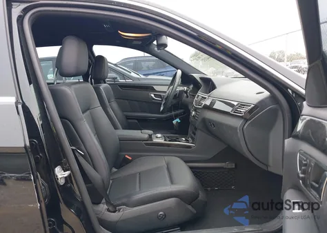 2010 Mercedes-Benz E 350 z USA, uszkodzony, nr VIN WDDHF5GB7AA096071